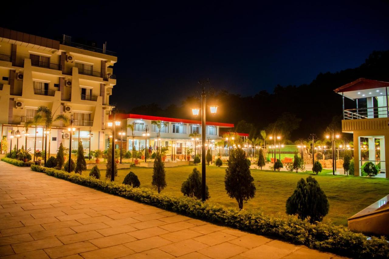 Amlekhganj Quick 20 Riverside Hotel מראה חיצוני תמונה